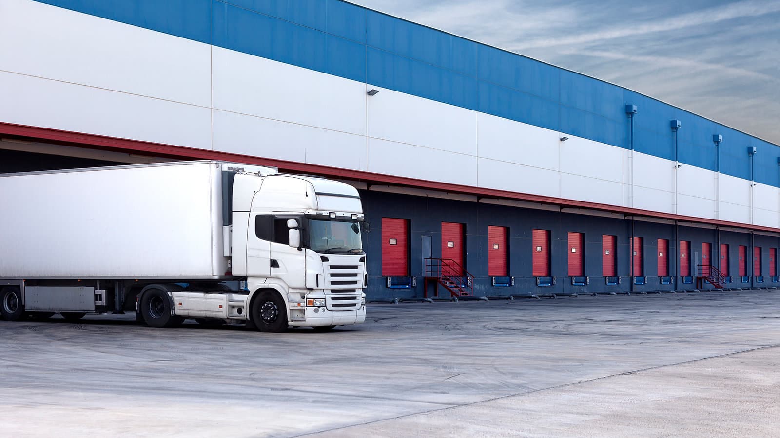 Truck and warehouse